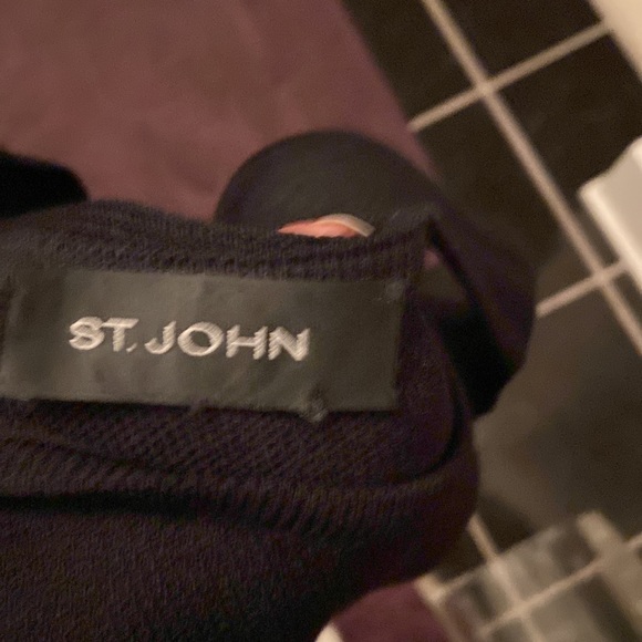 St. John Shell /Top - Picture 6 of 8